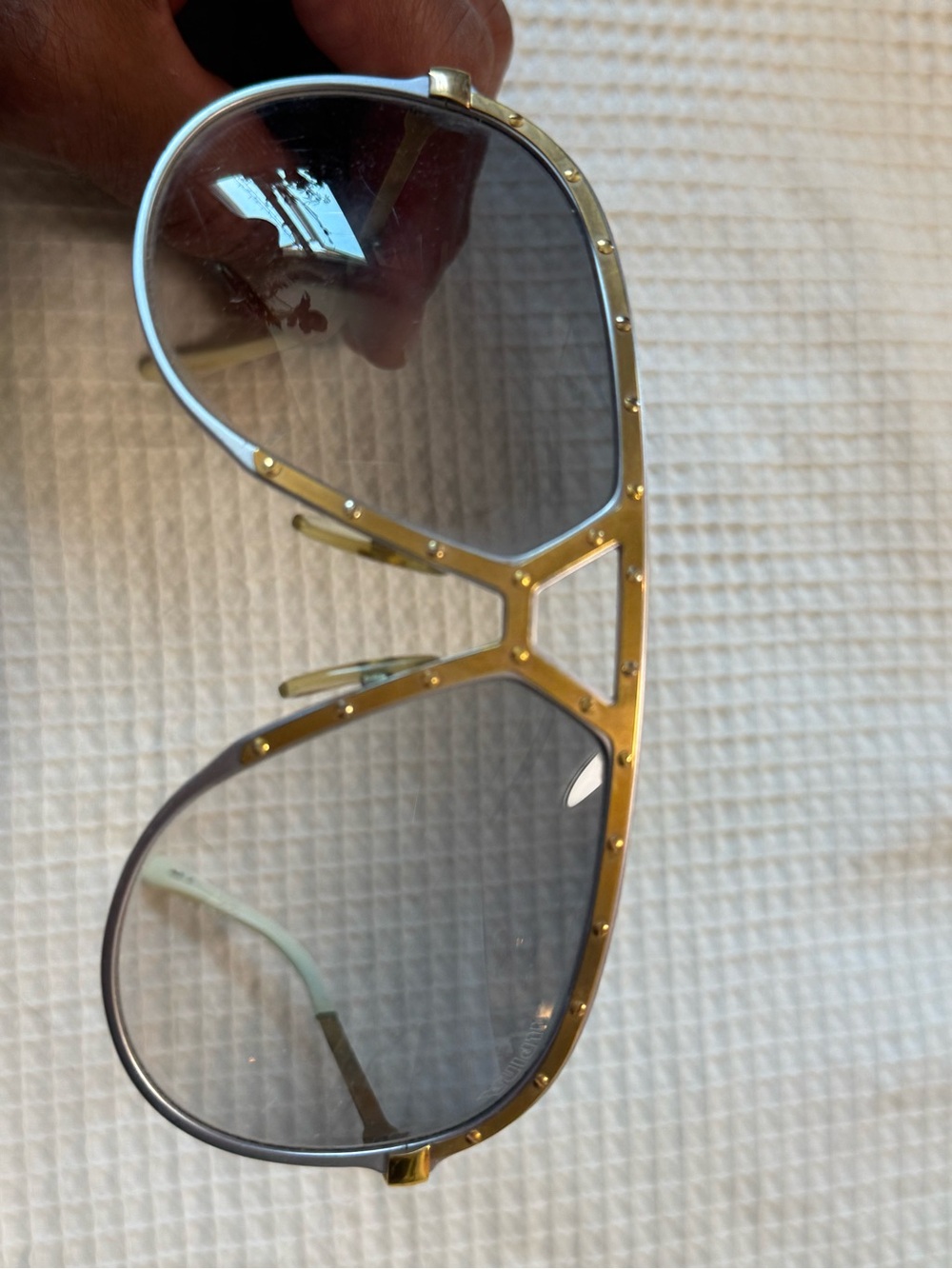 Vintage Alpina men’s Gold Rivet Aviator Sunglasses with Gradient Gray Lenses - Picture 10 of 10
